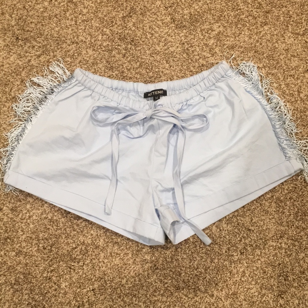 Kittenish blue shorts